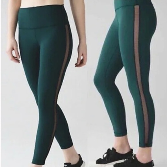 lululemon athletica Pants - Lululemon Hunter Green Mesh Sides Crop Legging 21” Inseam Size 2